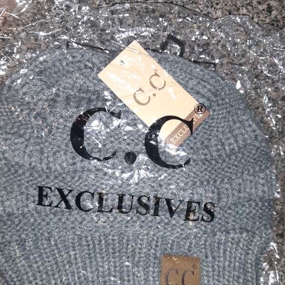 New CC Beanie Hat - Picture 4 of 4